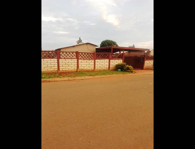3 BEDROOM HOUSE FOR SALE IN EDEN PARK